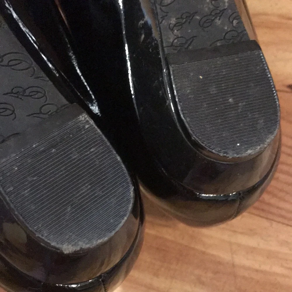 Enzo Angiolini 8-1/2 black patent leather bow ballerina mini wedge flats EUC